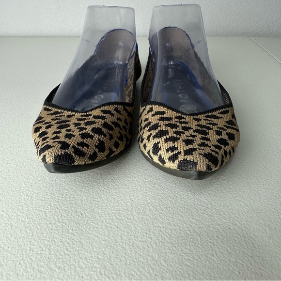 Rothy’s Tan Brown Black Leopard Cheetah Animal Print The Point Skip On Flats 7.5 - Picture 2 of 8
